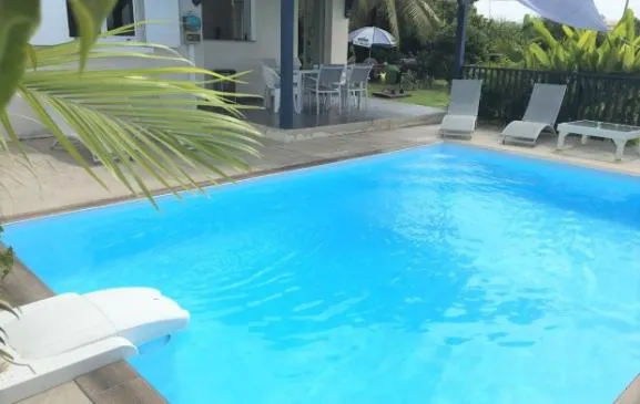Charmante villa climatisée pour 6 personnes avec piscine au sel
