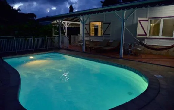 Villa F4 piscine et jacuzzi privés