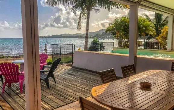 Villa La Cocoteraie Tartane au bord de l'océan