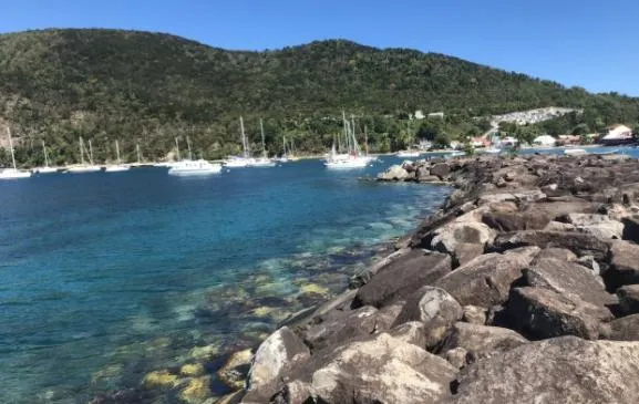 TRES BEAU GÎTE SITUE A 100 m DE LA BELLE PLAGE DE GRANDE ANSE