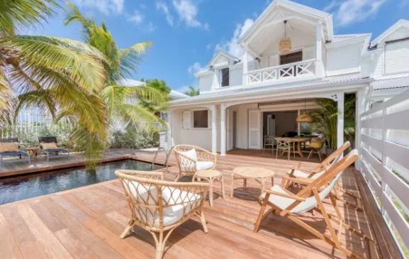 VILLA ' AU BORD DE L'EAU' - direct accès à la plage