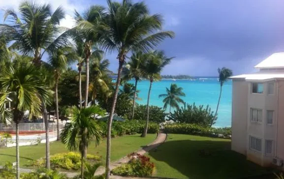 Studio 40m2 Les Perles vue mer, accès plage et court de tennis