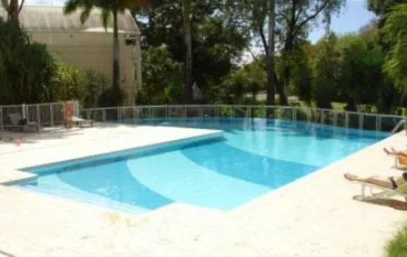 Appartement F2 Résidence Ultramarine avec grande piscine et parc arboré