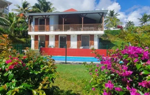 Villa La Passerelle avec  Piscine Vue mer