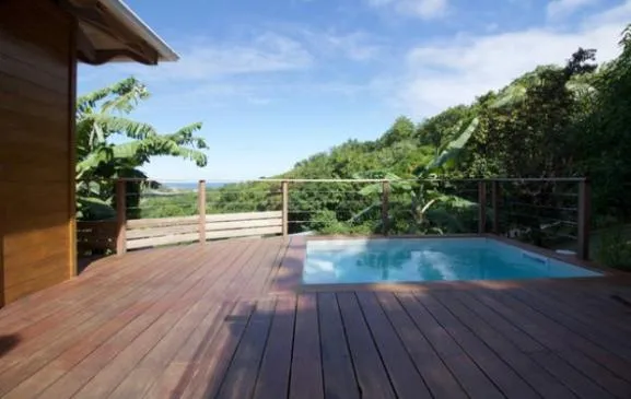 Maison Cumaru piscine et vue mer 