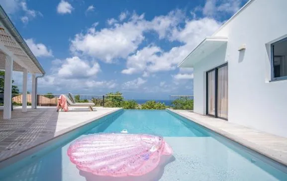 Magnifique villa d'architecte, piscine à débordement, vue mer