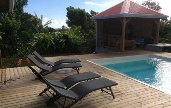Charmante villa créole avec piscine