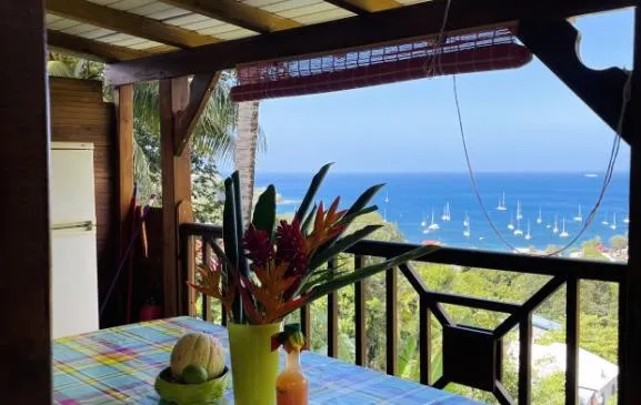 Bungalow Grenadine  vue sur la baie exceptionnelle dans jardin tropical au calme