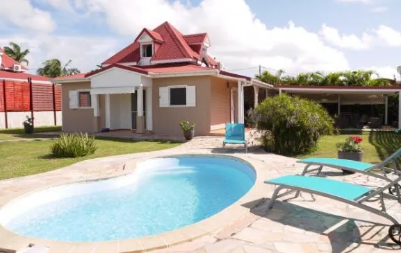 Rose des Sables Très Belle Villa avec Piscine, Proche des plages sur Route Touristique