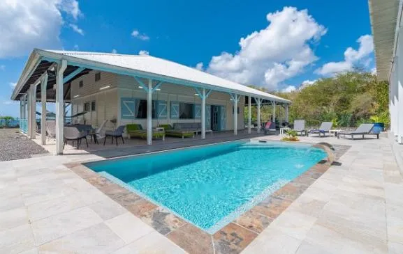 Villa 4CH, piscine à proximité de la plage
