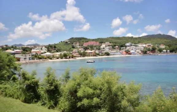 Appartement 3 chambres, vue et accès mer les Trois Îlets