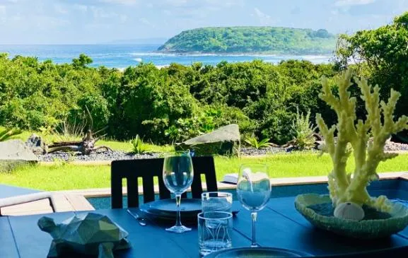 Villa Corail Blanc avec piscine et une splendide vue mer !