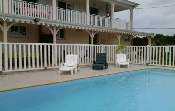 Appartement F3 avec piscine