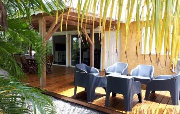 Belle villa récente 6 à 12 personnes avec piscine privée à Saint-François.