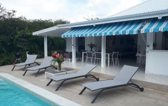 Villa Creole avec piscine et jardin