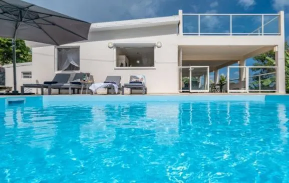 Villa Pointe du Bout, 4 chambres, piscine, plage à pied