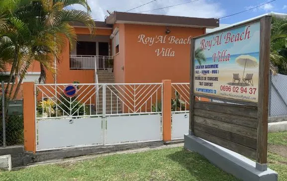 ROY'AL BEACH HOLIDAYS