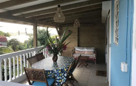 Appartement Balisier dans villa à 300m de la plage