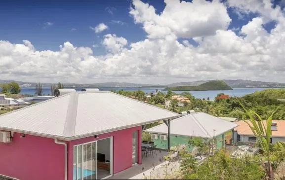 La villa Grenadine - Haut de Villa - 2 chambres climatisées, vue mer et piscine privée