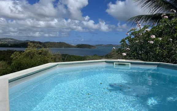 Villa Savane T4 en lisière de parc naturel avec magnifique vue mer