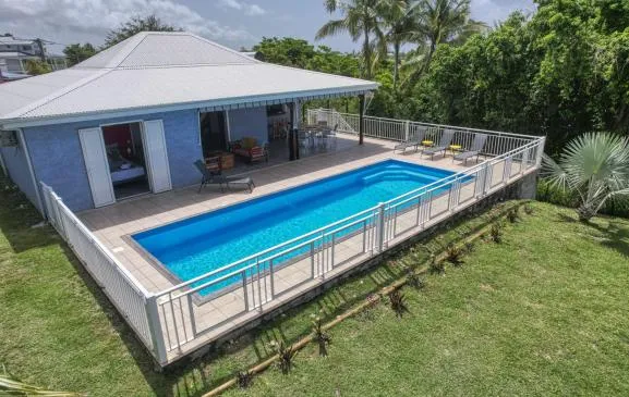 Villa Ti' Case Bleue au calme avec piscine à deux pas de la plage de Bois Jolan