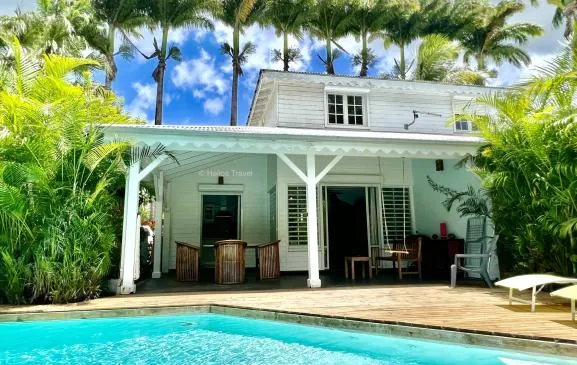 Villa Sisley, piscine, plage à 300 m