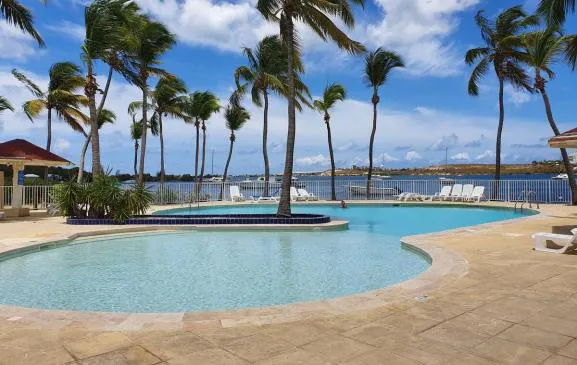 Appatement Turquoise dans résidence avec 2 piscines et restaurant