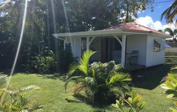 Bungalow Petit Macabou avec accès direct à la plage au Vauclin