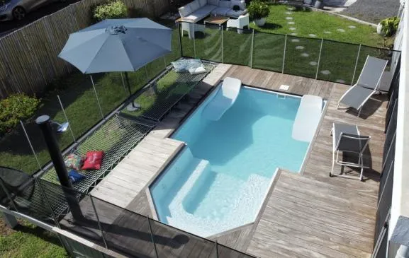 Venez passer un agréable séjour à la Kaz Grenadine ( 3 étoiles avec piscine et filets)