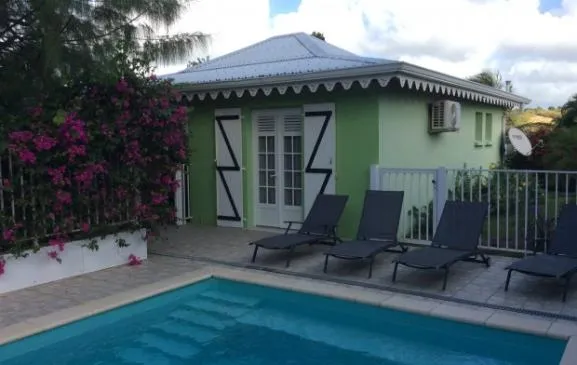 Villa Fialo avec piscine privée et sécurisée