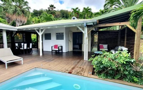La Villa les Alizés et sa piscine privée