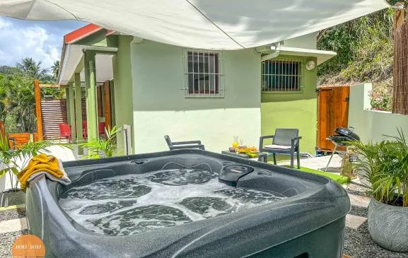 Villa Doucè Soley - Jacuzzi -