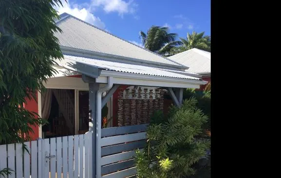 Villa Petite Terre  à 50 m de la plage