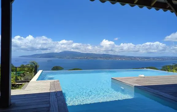 VILLA COCOYER avec vue sur mer des Caraïbes