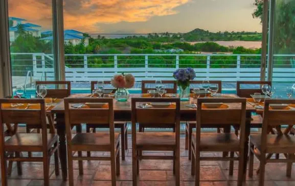 Villa de standing, piscine, jaccuzzi, proche de la plage pour 16 personnes