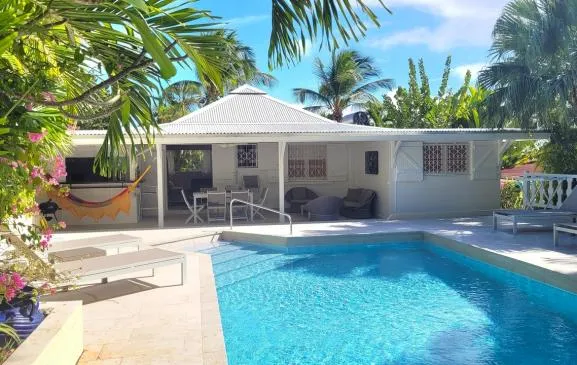Villa de vacances 'Kaz a Bar' pour 4 personnes avec piscine résidence Karukera à Saint-François - Guadeloupe