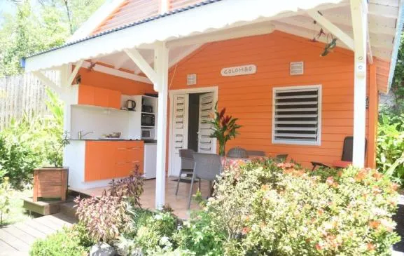 Bungalows typiquement créoles idéalement situés