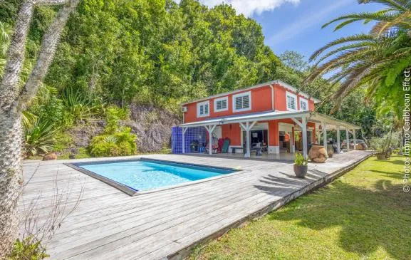 Villa de caractère avec vue mer, montagne et piscine
