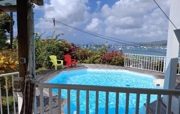 Villa Madidina, T3 avec piscine face à la mer