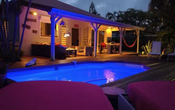 Villa au calme avec piscine privée dans Domaine sécurisé