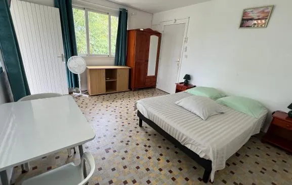 Appartement Hibiscus 25m² n°4, accès direct plage, vue mer et montagne, plages à 3 min à pied