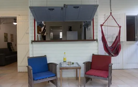 Gite le colibri chez Pascale et Laurent avec réserve d'eau