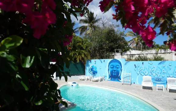 -20% A 150m de la Plage et du Surf T3 Piscine (6pers) 70€/nuit. T2 Spa 60€/n Studios 40€/nuit. 3 plages accessibles à pied. 