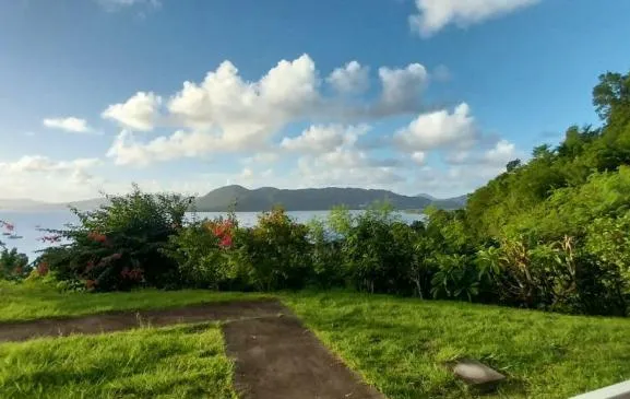 Location ste Anne piscine et vue mer incroyable 