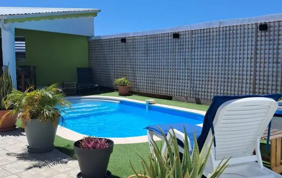 Petite villa - 4 personnes - 2 ch -  avec piscine privative