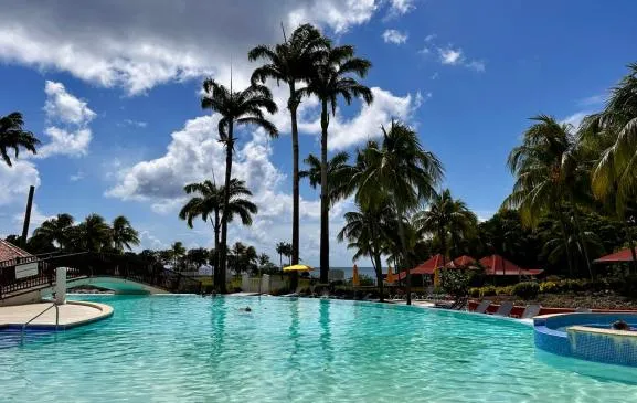 Nouveau superbe studio vue mer à 50 m de la plage et de la piscine endroit calme et zen dans le célèbre village Pierre et Vacances 