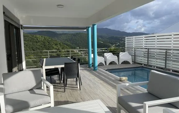 Villa Bacaly vue mer, piscine privée au sel, proche plage. Classée 4* Atout France.   