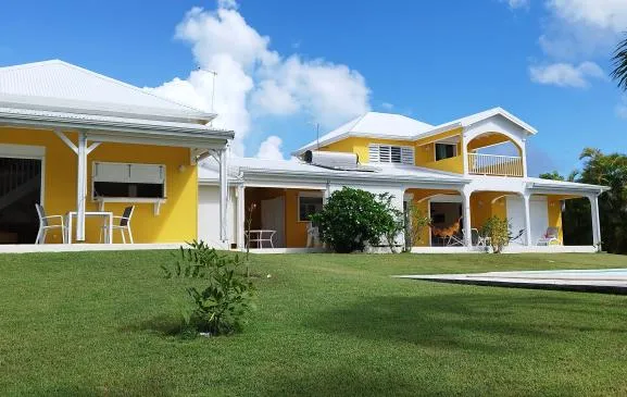 Villa Karèt, location villa avec/sans studio, 2 à 7 pers, St François Guadeloupe