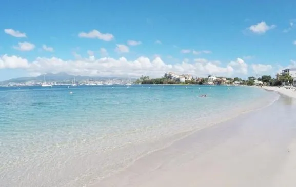Studio vue mer avec piscine - Pointe du Bout