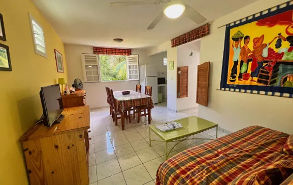 Kaz Calebasse T2 avec loggia 500m plage et village